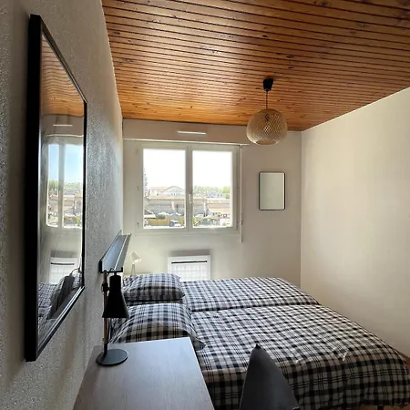 Bel , 2 Chambres, Idealement Situe *